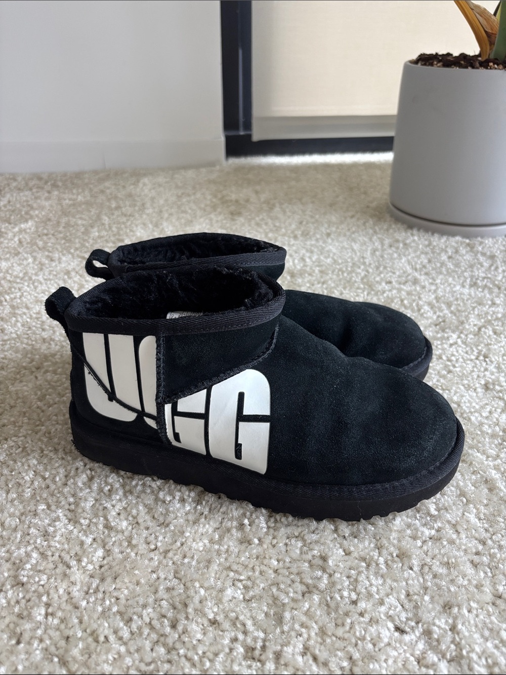 Ugg classic ultra mini